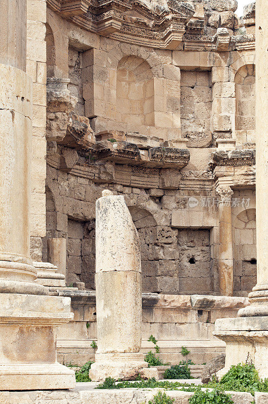 Curved façade and column, Jarash, or Jerrash ancient city, near Amman, Jordan